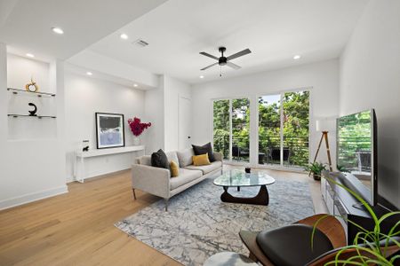 New construction Single-Family house 1605 Barbee St, Houston, TX 77004 - image 8