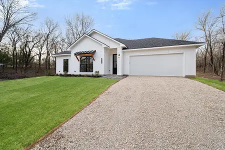 New construction Single-Family house 612 Se County Rd 3048C, Corsicana, TX 75109 - image