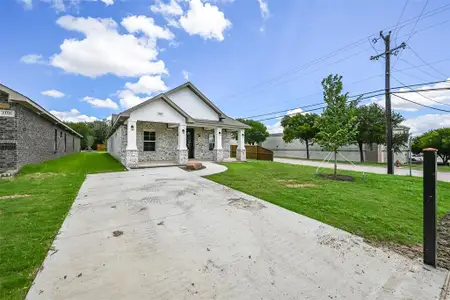 New construction Single-Family house 1102 Fort Worth St St, Grand Prairie, TX 75050 - image