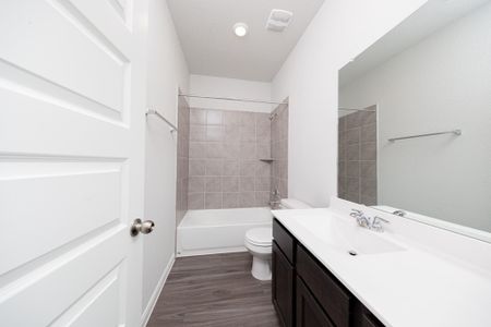 New construction Single-Family house 3036 Bristlegrass St, Brookshire, TX 77423 plan The Landry - image 8