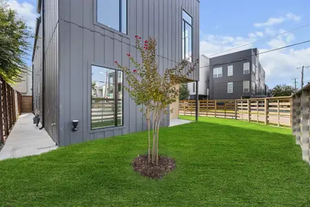 New construction Single-Family house 2323 N Carroll Ave, Dallas, TX 75204 - image