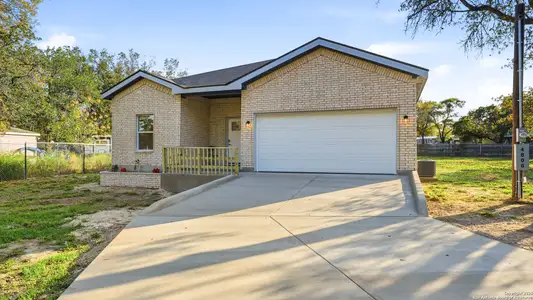 New construction Single-Family house 4606 Lee Wy, Elmendorf, TX 78112 - image