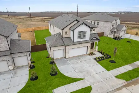 New construction Single-Family house 13731 Olympic River Ln, Arcola, TX 77583 plan Iris 2400HS3CG - image