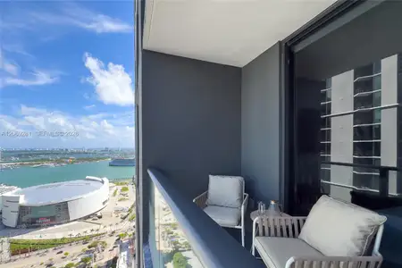 New construction Condo house 159 Ne 6Th St, Unit 3013, Miami, FL 33132 - image