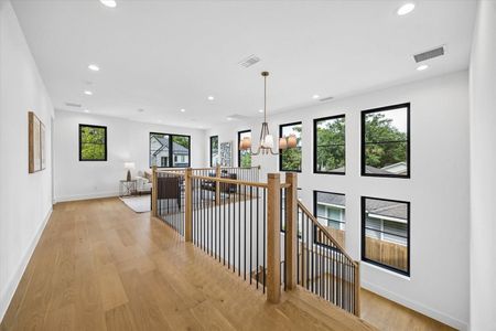 New construction Single-Family house 1710 Gardenia Dr, Houston, TX 77018 - image 8