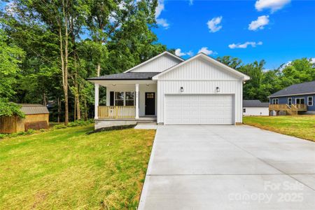 New construction Single-Family house 404 S Greenbriar Rd, Statesville, NC 28625 - image