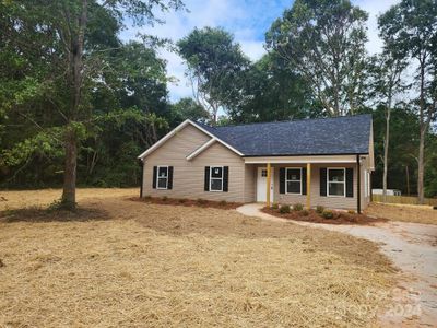 New construction Single-Family house 711 Guinn Street, Clover, SC 29710 - photo 0