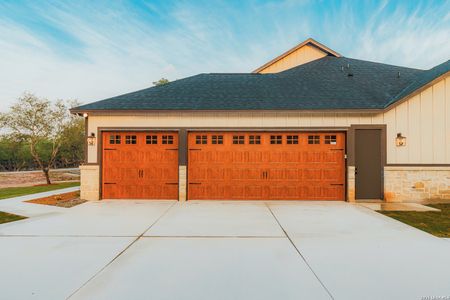 New construction Single-Family house 104 Reserve Ct, La Vernia, TX 78121 - image 2