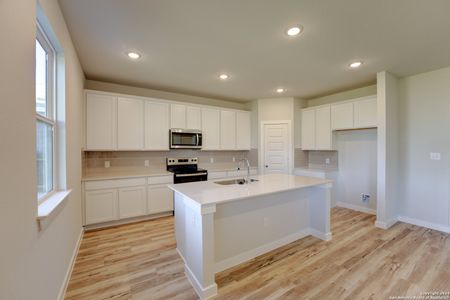 New construction Single-Family house 2524 Solon Ln, Seguin, TX 78155 null- photo 13 13