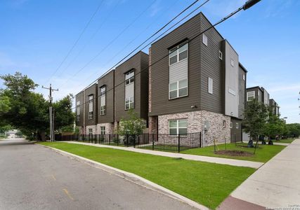 New construction Townhouse house 319 Howard St, Unit 3, San Antonio, TX 78212 - photo 0