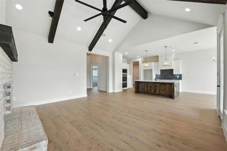 New construction Single-Family house 1012 Freedom Ct, Weatherford, TX 76088 - image 18