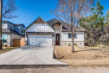 New construction Single-Family house 5858 Black Pine Cir, Granbury, TX 76048 - image