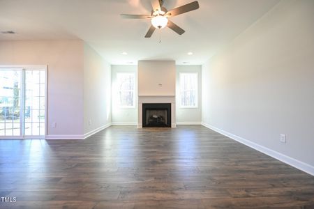 New construction Single-Family house 21 Abingdon Farms Dr, Selma, NC 27576 Clark- photo 6 6