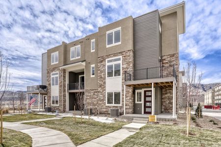 New construction Townhouse house 15527 W Washburn Dr, Lakewood, CO 80228 plan Cadence 12 - image