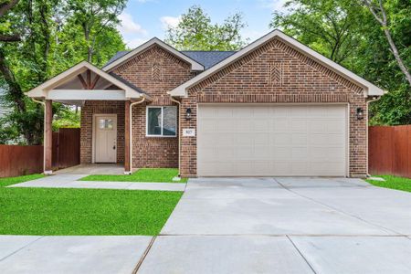 New construction Single-Family house 917 E Maddox Avenue, Fort Worth, TX 76104 - photo 0