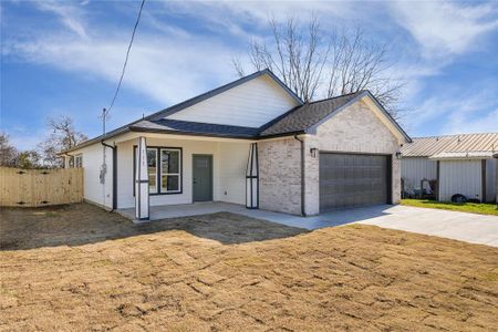 New construction Single-Family house 111 S Fir St, Celeste, TX 75423 null- photo 0