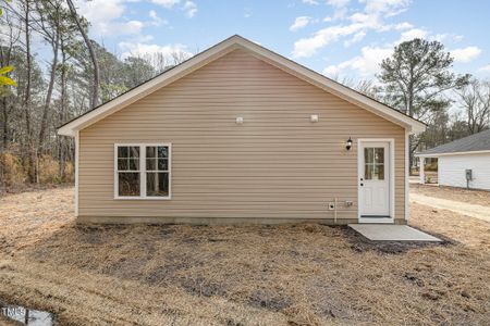 New construction Single-Family house 303 E Pope Ave, Kenly, NC 27542 null- photo 18 18