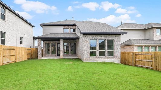 New construction Single-Family house 117 Bluff Creek Ln, Georgetown, TX 78628 Design 2442W- photo 12 12