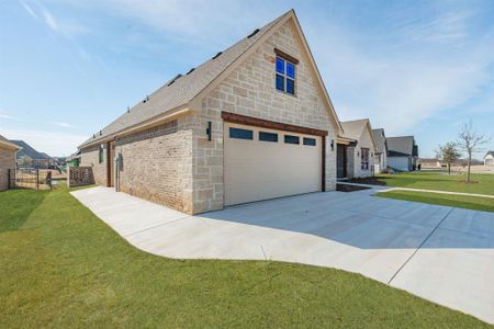 New construction Single-Family house 6617 Pinehurst Dr, Granbury, TX 76049 null- photo 2 2