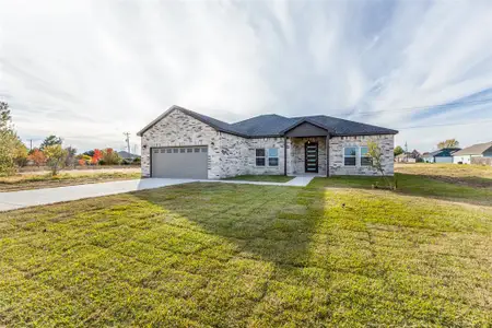 New construction Single-Family house 853 Harbor Point Road, Gun Barrel City, TX 75156 - photo 0