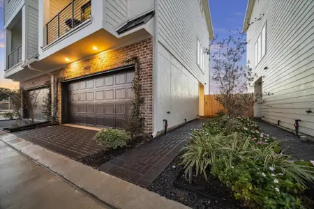 New construction Single-Family house 10616 Cascade Ledge Ln, Houston, TX 77025 - image 3