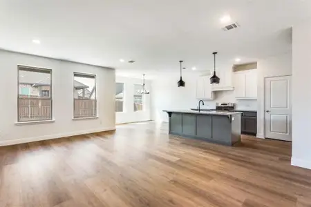 New construction Single-Family house 514 Hillcrest Cir, Justin, TX 76247 plan The Edwards - image 6