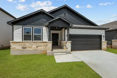 New construction Single-Family house 2528 Heritance Pass, Seguin, TX 78155 plan Blanco - 1510 - image