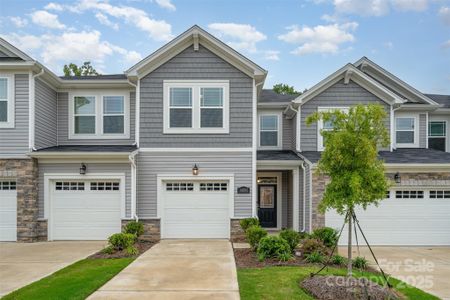 New construction Townhouse house 14806 Tamarack Dr, Charlotte, NC 28278 - image