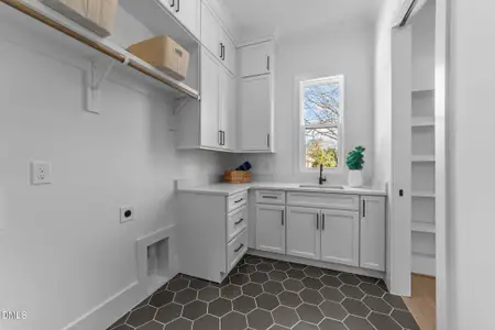 New construction Single-Family house 1218 Kingwood Dr, Raleigh, NC 27609 - image 5