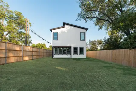 New construction Single-Family house 1651 E Overton St, Dallas, TX 75216 - image