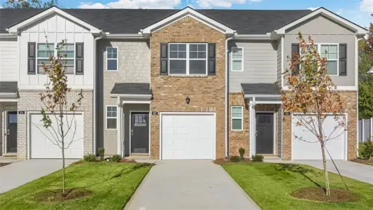New construction Townhouse house 202 Kenmore Cir, Perry, GA 31069 - image