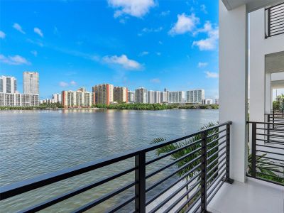 New construction Townhouse house 4014 Ne 167 St, North Miami Beach, FL 33160 Aura- photo 29 29