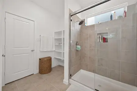 New construction Single-Family house 21906 Big Sky Dr, Tomball, TX 77375 plan Viola - image 7