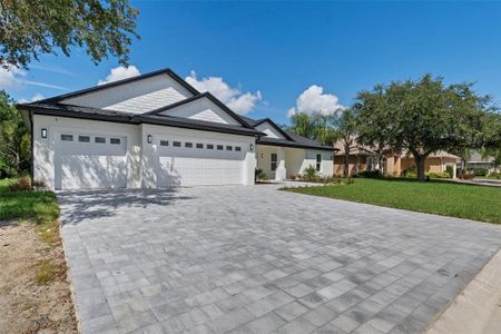 New construction Single-Family house 4030 Palma Ceia Cir, Winter Haven, FL 33884 - image