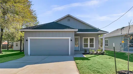 New construction Single-Family house 627 Birch Ln, Cottonwood Shores, TX 78657 - image