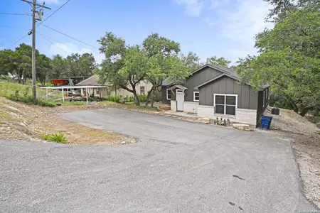 New construction Single-Family house 2213 Waterfront Park Dr, Canyon Lake, TX 78133 - image