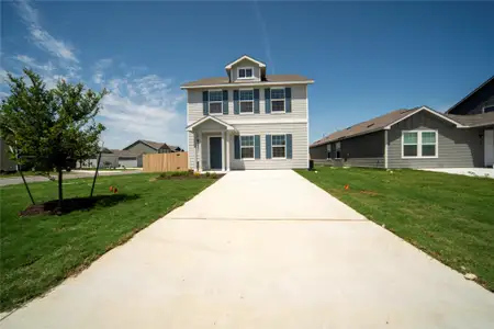 New construction Single-Family house 301 Rancho Del Cielo Lp, Jarrell, TX 76537 - image