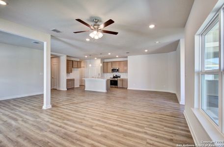 New construction Single-Family house 3621 Meteor Rd, New Braunfels, TX 78130 Landmark Series - Driskill- photo 11 11