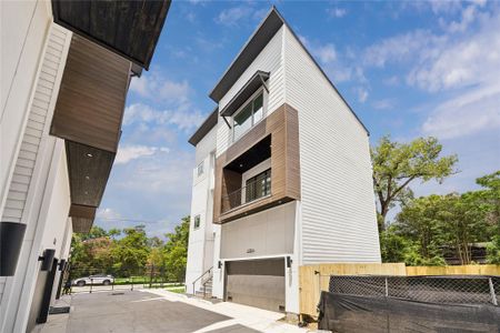 New construction Single-Family house 1032 W 17Th St, Unit C, Houston, TX 77008 - image