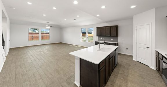 New construction Single-Family house 1620 Macadamia Ct, Aubrey, TX 76227 plan Raleigh - image 7