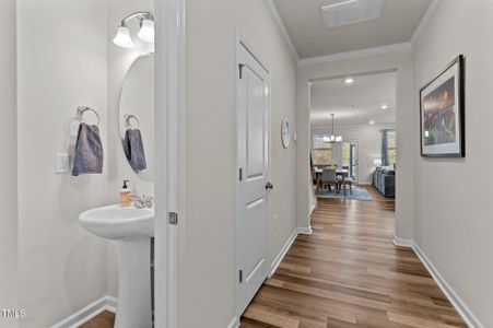 Powder Room/Entry Way