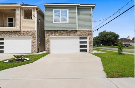 New construction Single-Family house 8027 Virgil St, Houston, TX 77088 - image