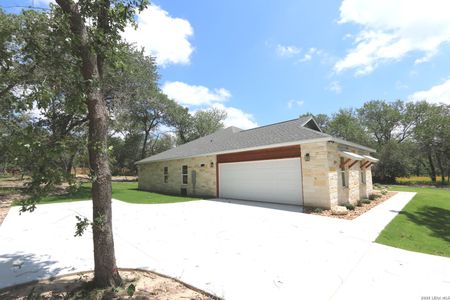 New construction Single-Family house 200 Cibolo Wy, La Vernia, TX 78121 - image
