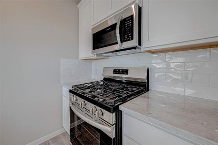 New construction Single-Family house 206 Colonnade Reflection Dr, Crosby, TX 77532 - image 16