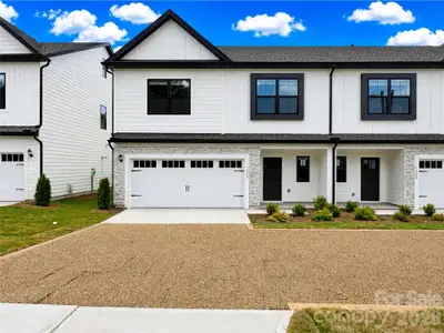 New construction Townhouse house 1232 N Sharon Amity Rd, Charlotte, NC 28211 - image