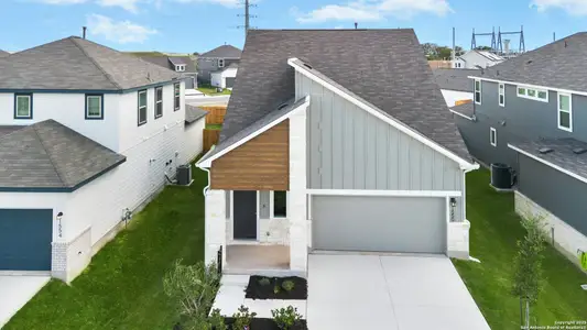 New construction Single-Family house 1550 Estelea Grv, New Braunfels, TX 78130 plan Montrose - image
