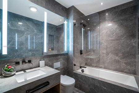 New construction Condo house 300 N Biscayne Blvd, Unit 7803, Miami, FL 33131 - image