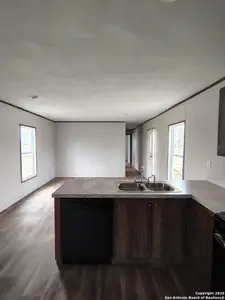 New construction Manufactured Home house 152 Cr 2664, Moore, TX 78016 - image