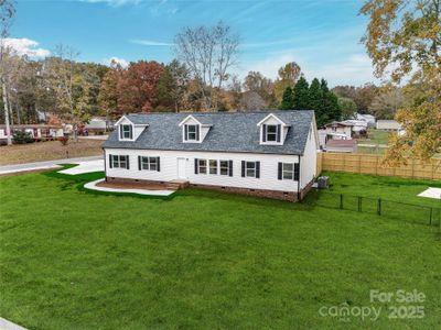 New construction Single-Family house 7039 Executive Cir, Denver, NC 28037 null- photo 0 0