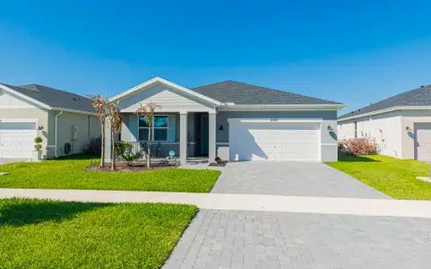 New construction Single-Family house 8993 Dahlia Cir, Port St. Lucie, FL 34986 plan Emilia - image